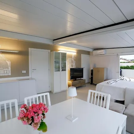 The Rooftop Apartment *